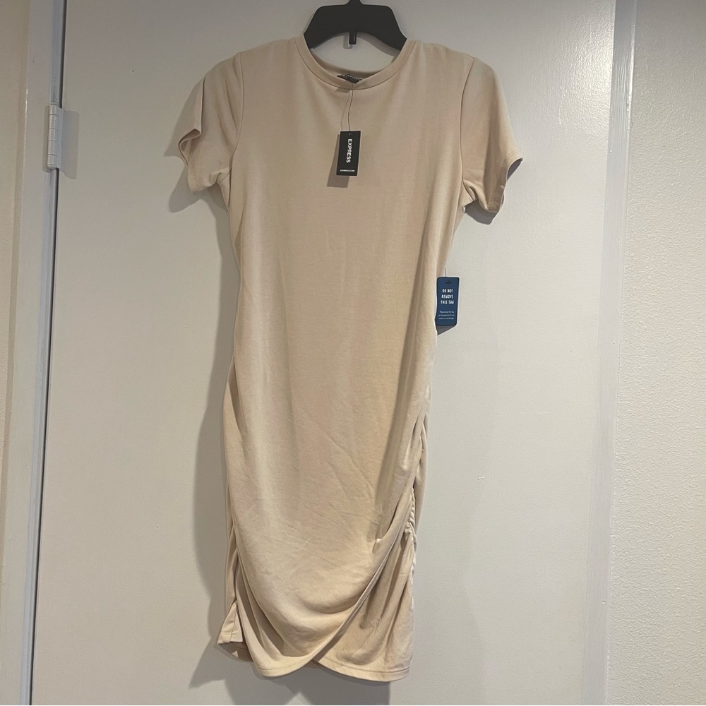 Express dress - Picture 7 of 8
